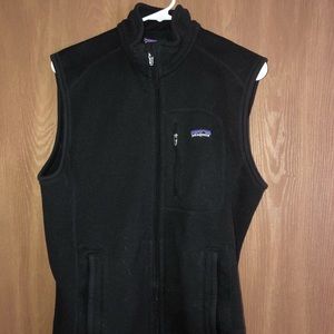 Men’s Patagonia fleece vest (medium)